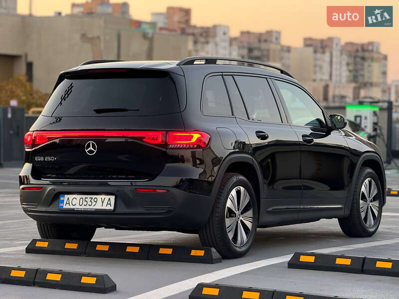 Внедорожник / Кроссовер Mercedes-Benz EQB 2023 в Киеве