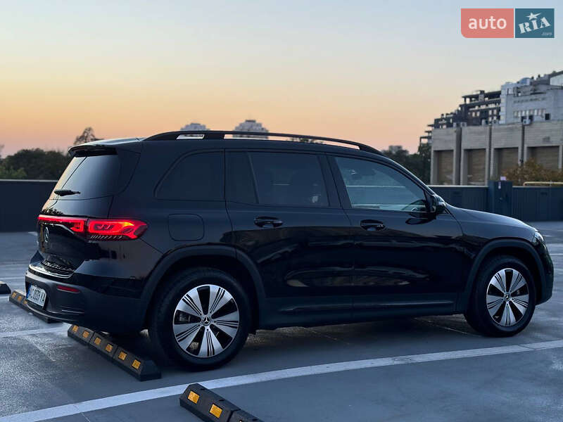 Внедорожник / Кроссовер Mercedes-Benz EQB 2023 в Киеве