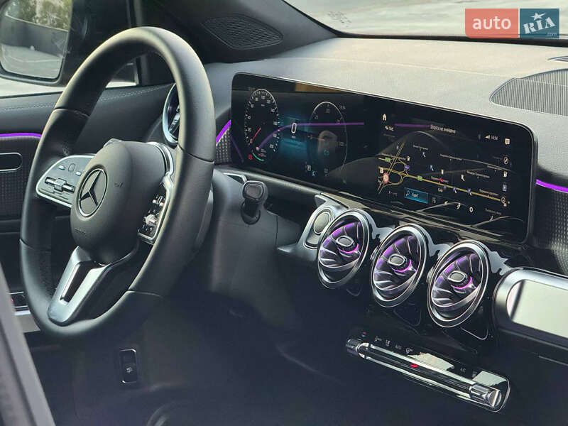 Внедорожник / Кроссовер Mercedes-Benz EQB 2023 в Киеве