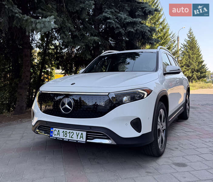 Внедорожник / Кроссовер Mercedes-Benz EQB 2024 в 