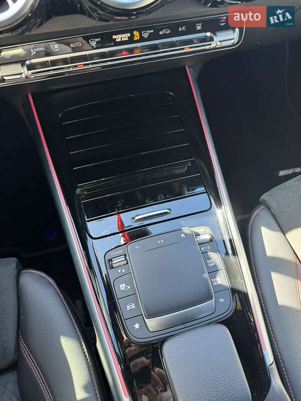 Позашляховик / Кросовер Mercedes-Benz EQB 2022 в Києві