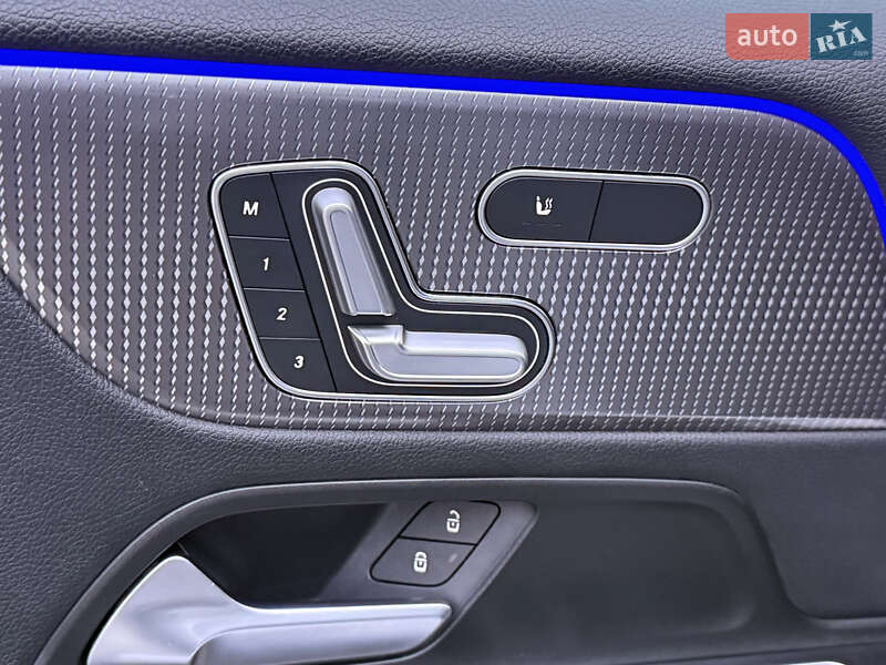 Внедорожник / Кроссовер Mercedes-Benz EQB 2023 в Ровно