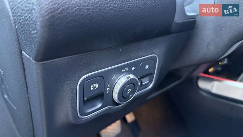 Позашляховик / Кросовер Mercedes-Benz EQB 2024 в Тернополі