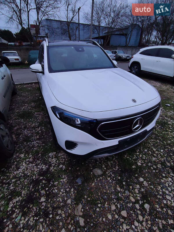 Mercedes-Benz EQB 2023