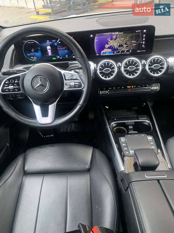 Внедорожник / Кроссовер Mercedes-Benz EQB 2022 в Киеве