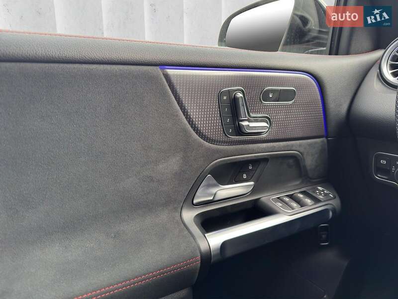 Позашляховик / Кросовер Mercedes-Benz EQB 2024 в Дубні