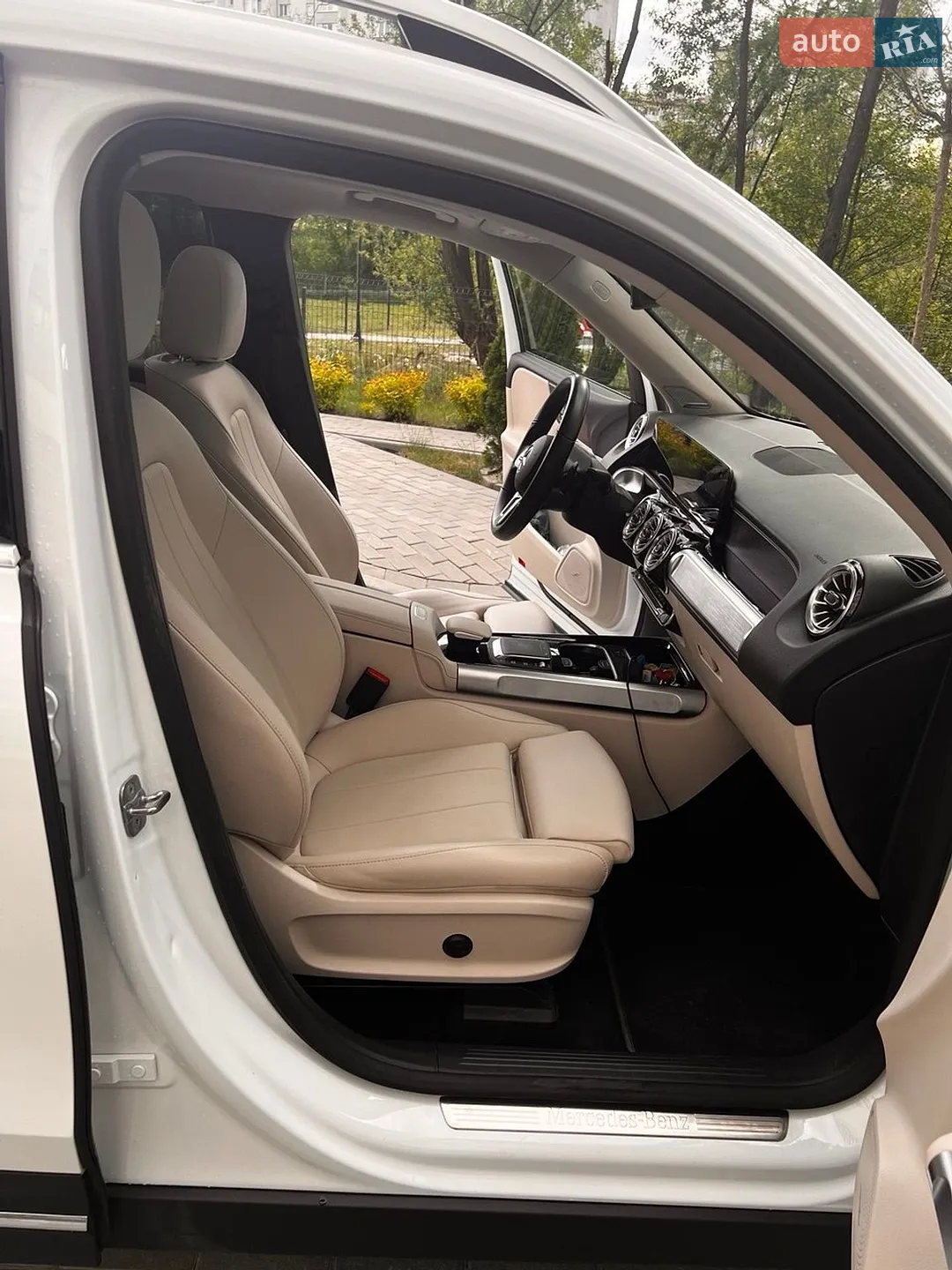 2022 Mercedes-Benz EQB - мініатюра 14