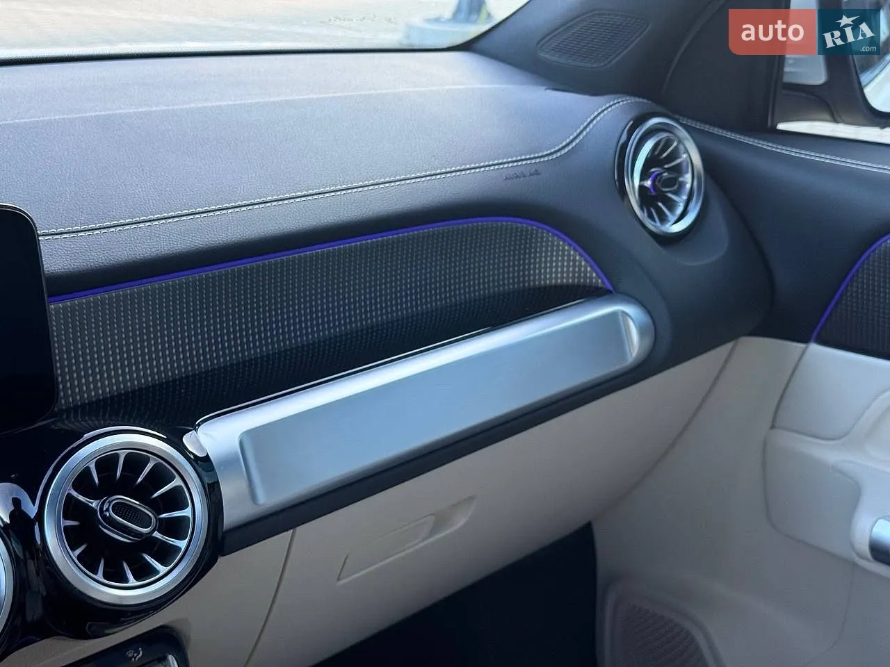 2022 Mercedes-Benz EQB - мініатюра 37