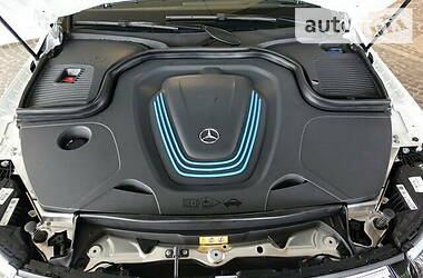 Позашляховик / Кросовер Mercedes-Benz EQC 2019 в 