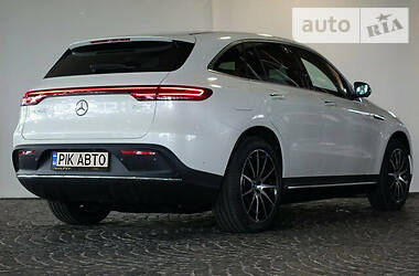 Позашляховик / Кросовер Mercedes-Benz EQC 2019 в 