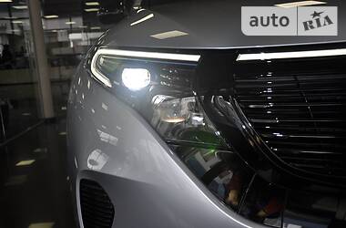 Позашляховик / Кросовер Mercedes-Benz EQC 2019 в 