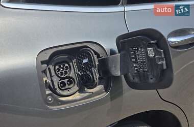 Позашляховик / Кросовер Mercedes-Benz EQC 2022 в 