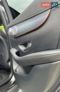 Внедорожник / Кроссовер Mercedes-Benz EQC 2021 в 