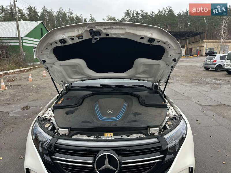 Позашляховик / Кросовер Mercedes-Benz EQC 2020 в Києві