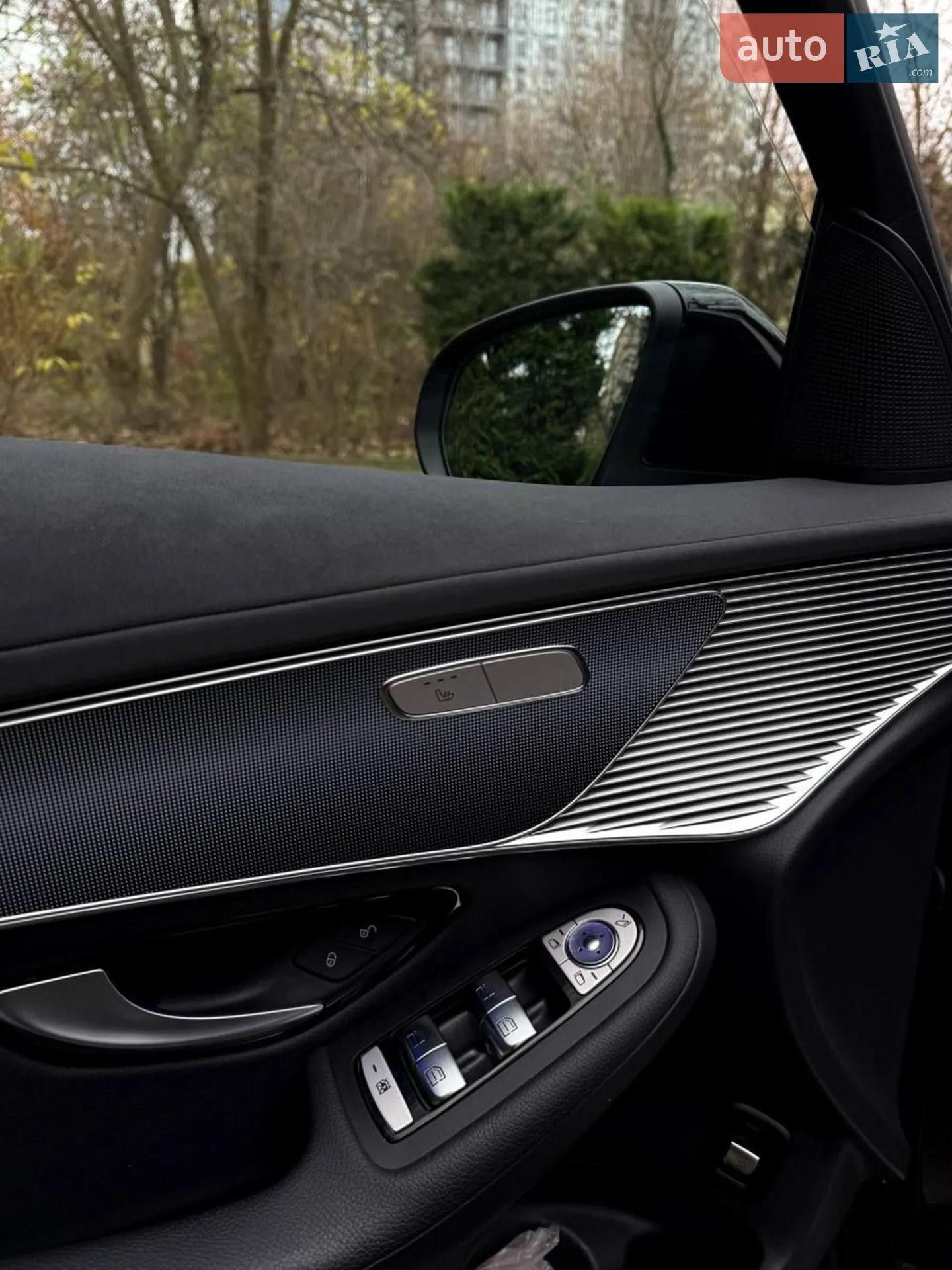 2022 Mercedes-Benz EQC - мініатюра 17