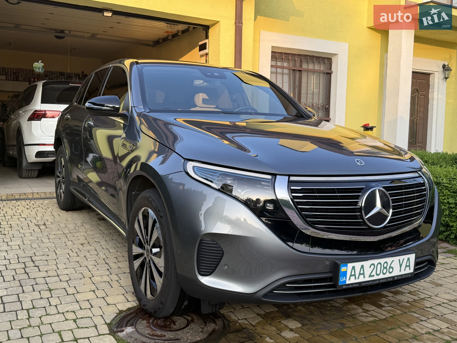 2022 Mercedes-Benz EQC - мініатюра 13
