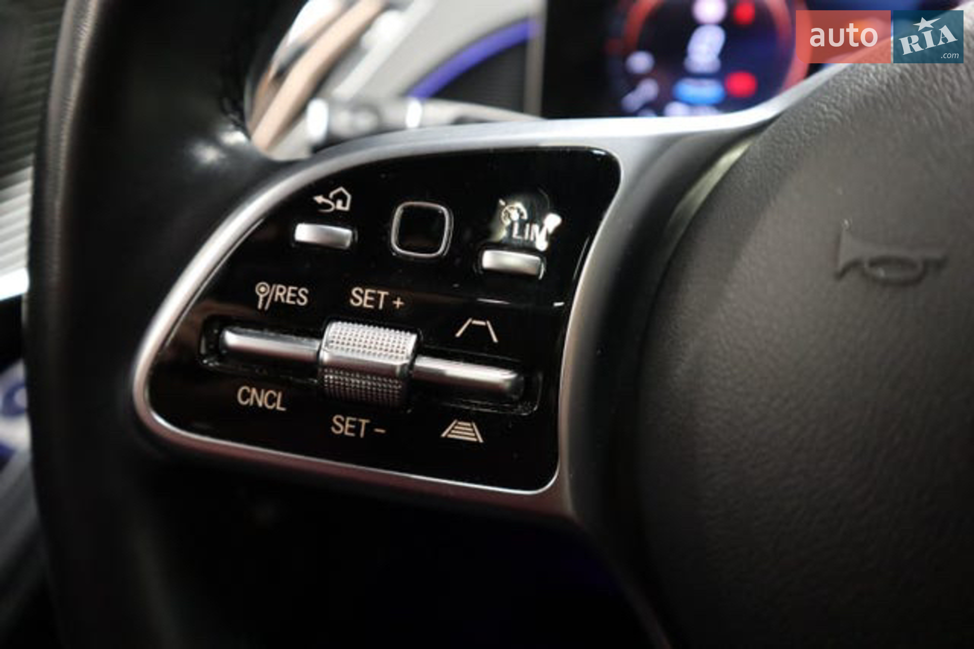 2020 Mercedes-Benz EQC - мініатюра 15