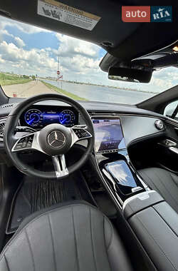 Позашляховик / Кросовер Mercedes-Benz EQE SUV 2023 в 
