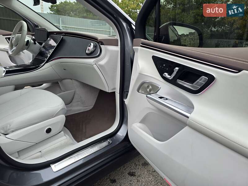 Позашляховик / Кросовер Mercedes-Benz EQE SUV 2023 в Одесі фото 40 Позашляховик / Кросовер Mercedes-Benz EQE SUV 2023 в Одесі