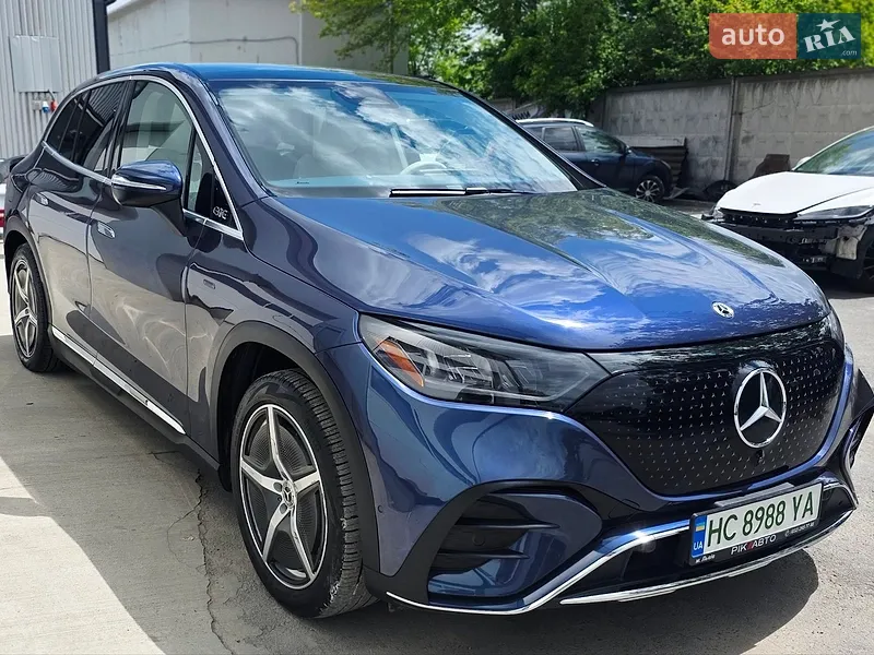 Mercedes-Benz EQE SUV