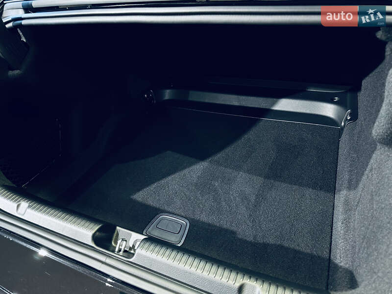 Седан Mercedes-Benz EQE 2022 в Києві