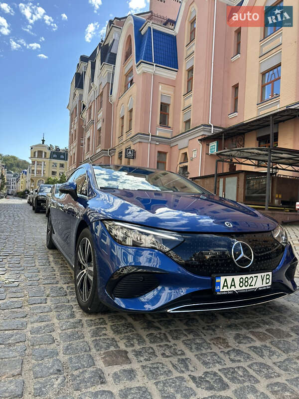 Седан Mercedes-Benz EQE 2022 в Киеве