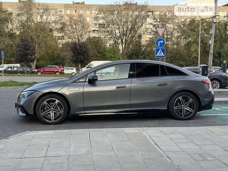 Седан Mercedes-Benz EQE 2022 в Стрые