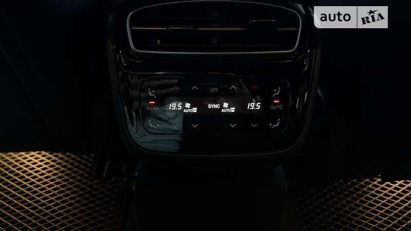 Седан Mercedes-Benz EQE 2022 в Стрые