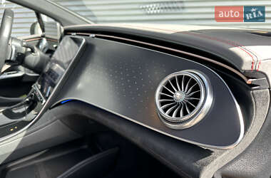 Седан Mercedes-Benz EQE 2022 в 