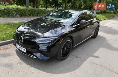 Седан Mercedes-Benz EQE 2022 в 