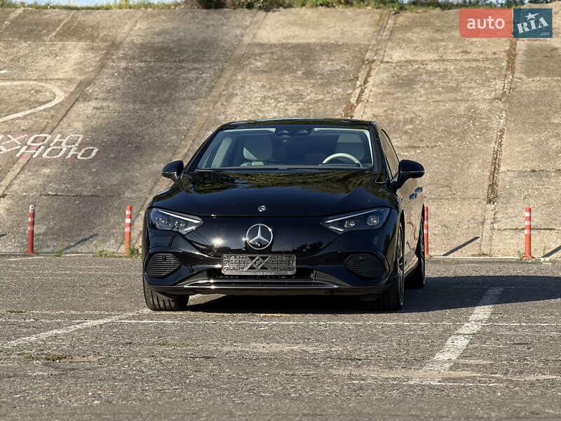 Седан Mercedes-Benz EQE 2022 в Києві