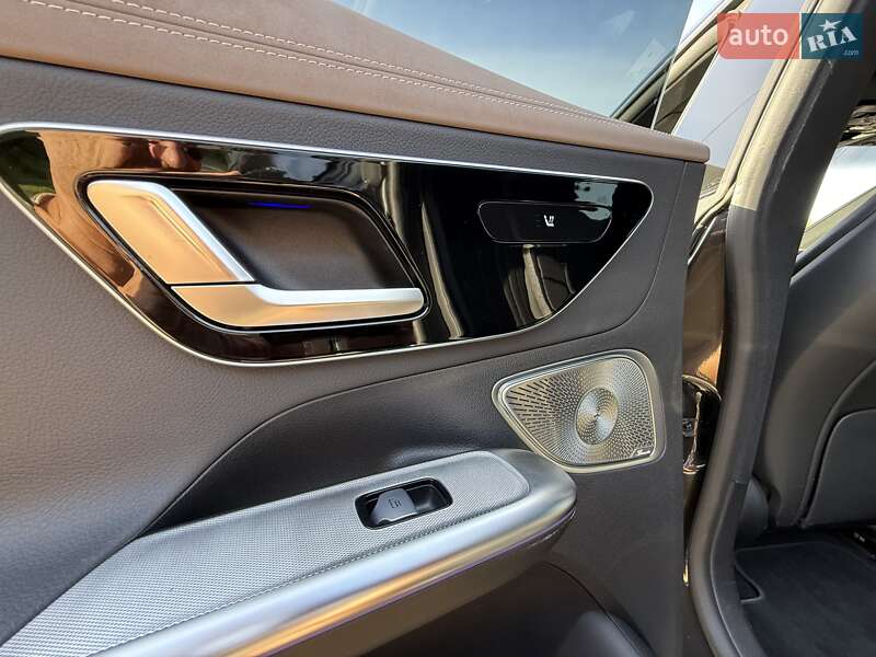 Седан Mercedes-Benz EQE 2022 в Ровно