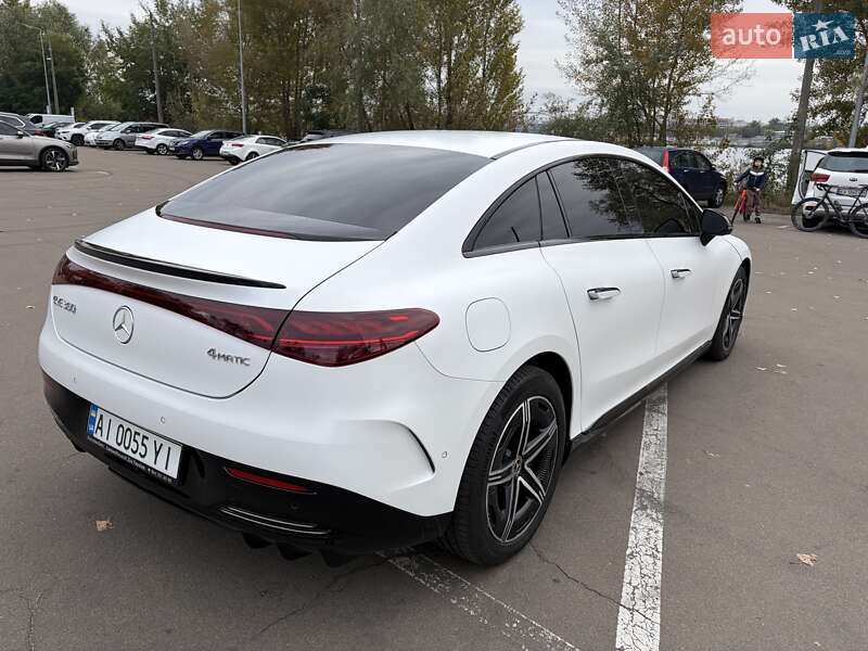 Седан Mercedes-Benz EQE 2022 в Киеве