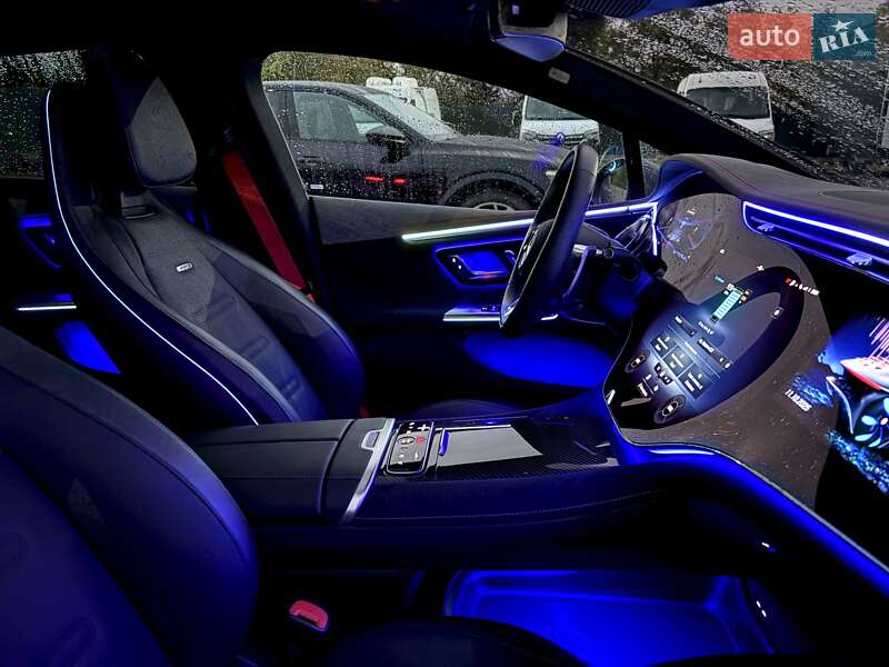 Седан Mercedes-Benz EQE 2023 в Киеве