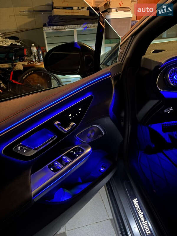 Седан Mercedes-Benz EQE 2023 в Киеве