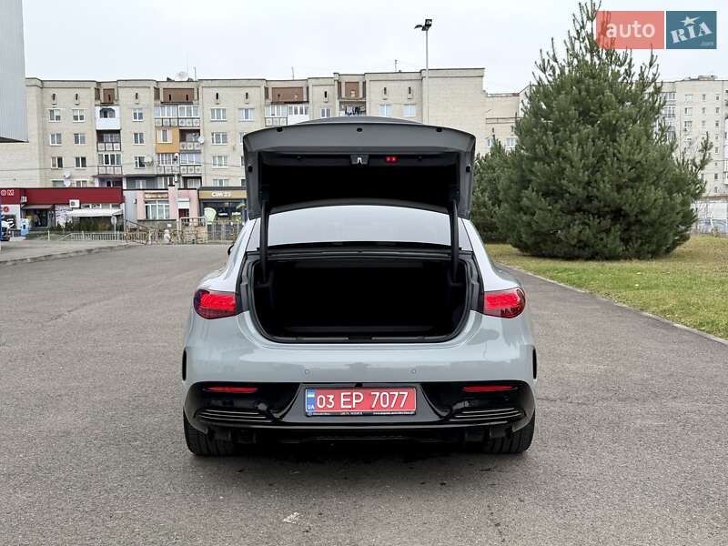 Седан Mercedes-Benz EQE 2022 в Киеве