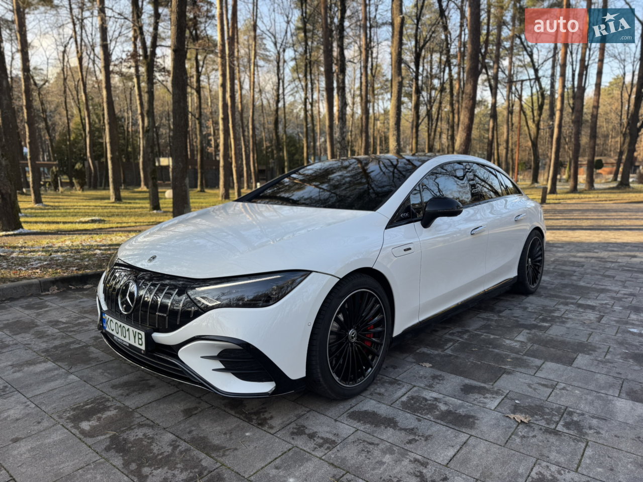 Mercedes-Benz EQE AMG 53 4matic + 2023 
авто відновлене в ідеальний стан з оригінальних запчастин , на дуже крутій комплектації , жодних зауважень по автомобілю немає , зареєстрований , дуже багато крутих опцій , пневмо , камери 360 , проекція , задня підрулююча вісь , різноширокі 20-ті диски , червоні ремені , юніти , підігріви вентиляція та масажі передніх сидінь , задня кліма та багато іншого , авто варте уваги , авто знаходиться в м.Ківерці Шевченка 44 , також можлива доставка по всій території України ( завдаток на дорогу і тоді розрахунок з водієм ) , додаткові питання по телефону !