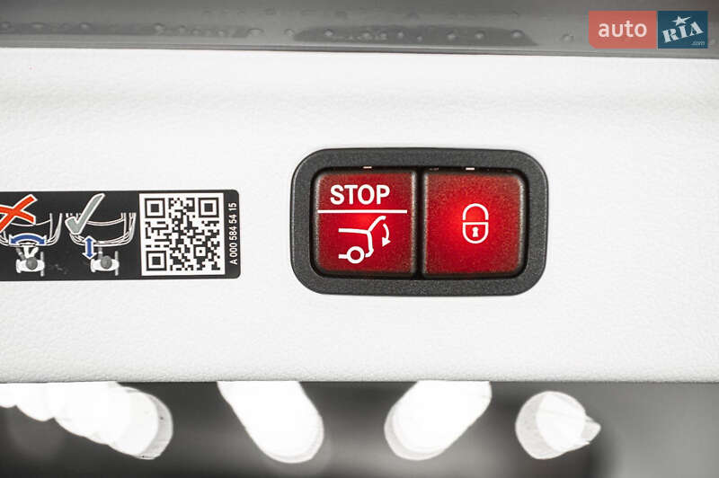 Седан Mercedes-Benz EQE 2023 в Одессе