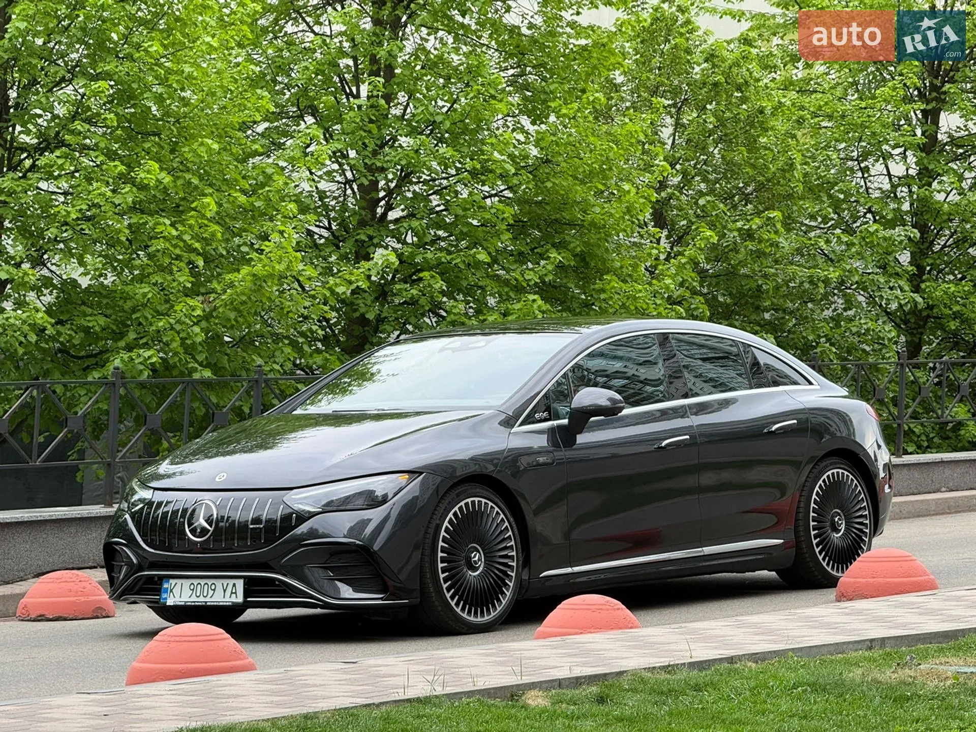 2022 Mercedes-Benz EQE - мініатюра 3