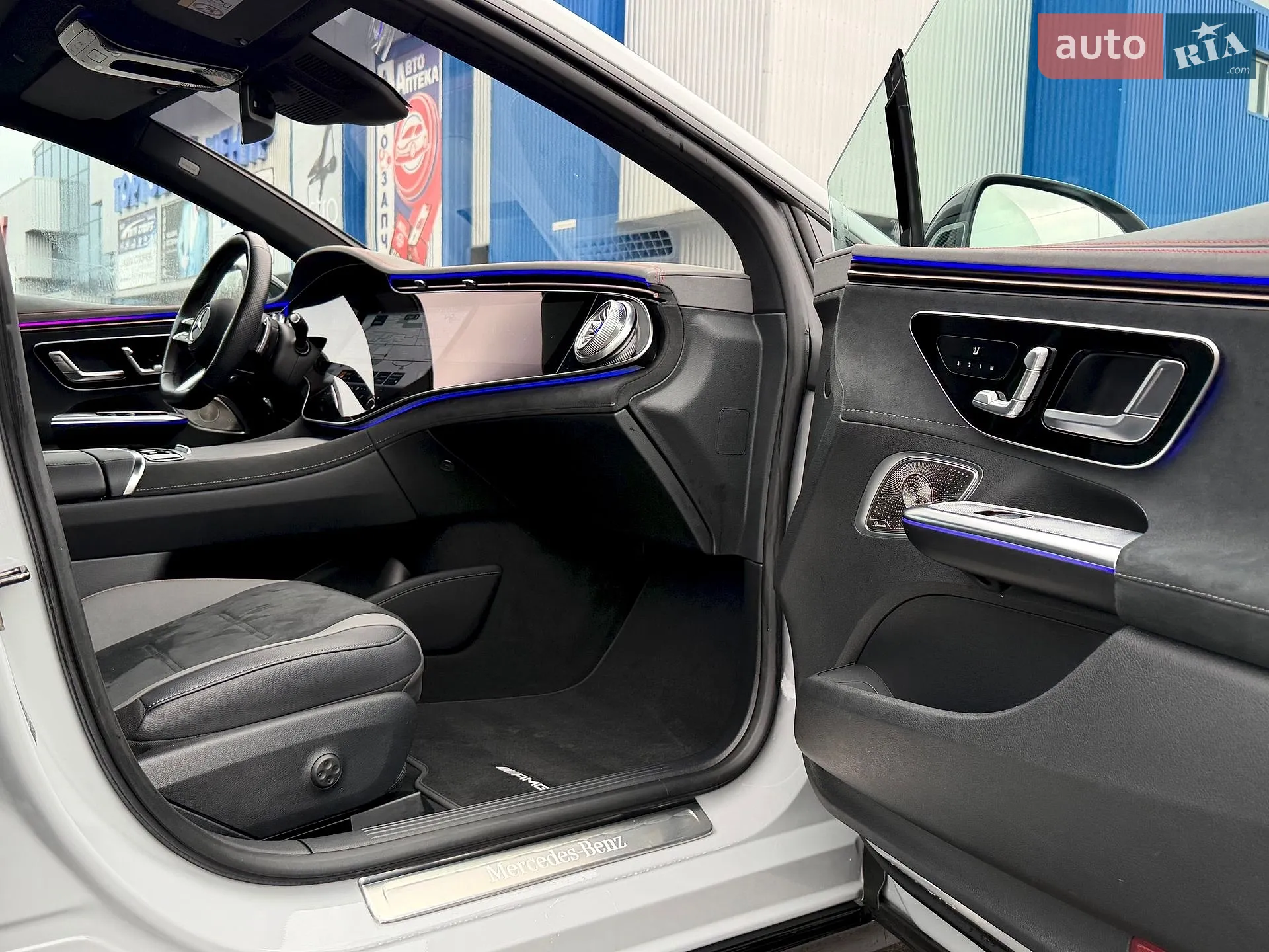 2022 Mercedes-Benz EQE - мініатюра 39