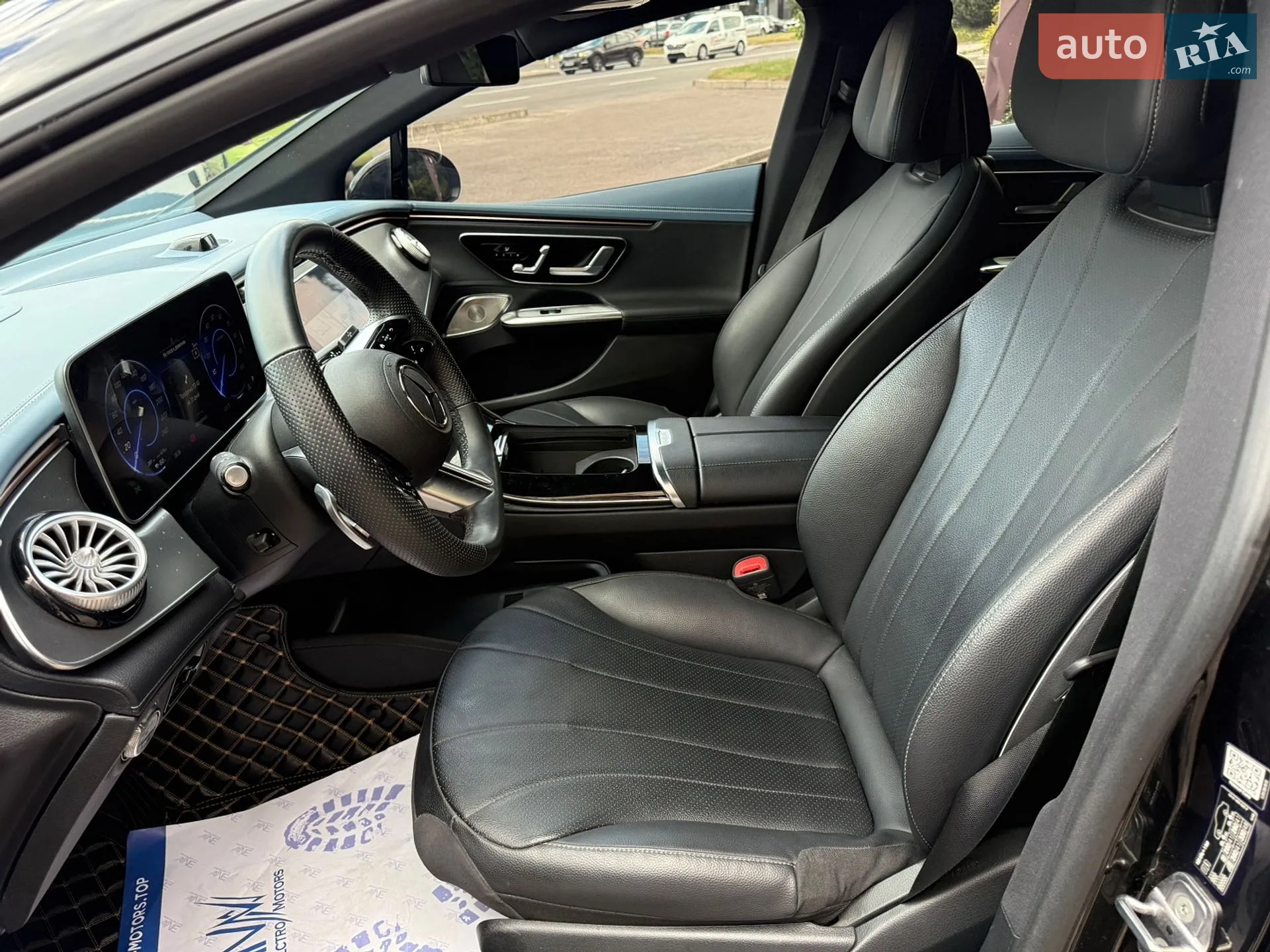 2022 Mercedes-Benz EQE - мініатюра 21