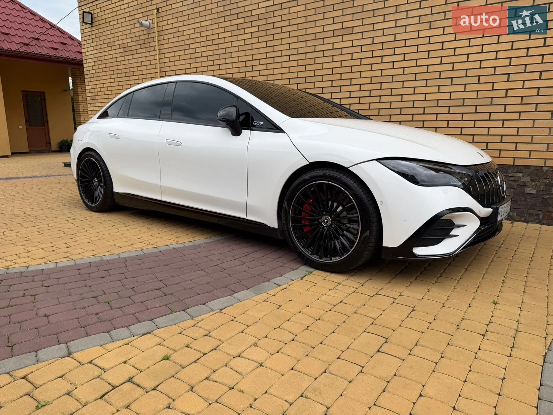 2023 Mercedes-Benz EQE - мініатюра 16