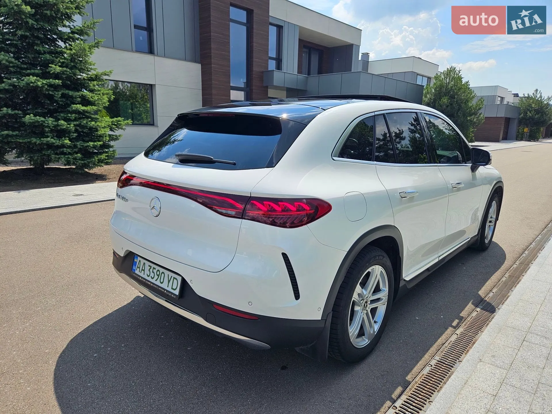 2023 Mercedes-Benz EQE - мініатюра 10