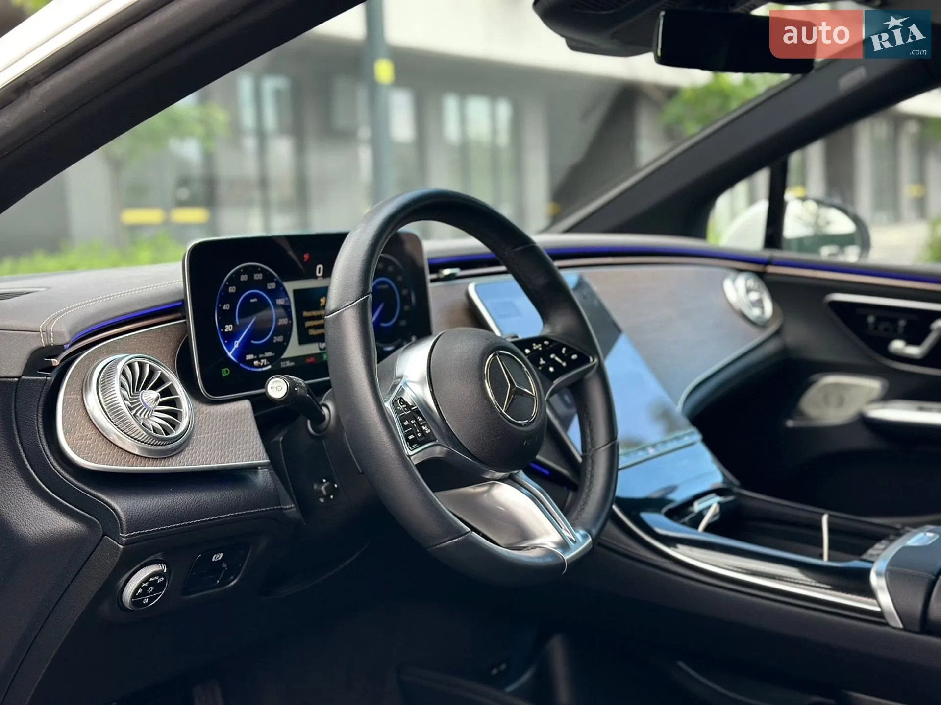 2022 Mercedes-Benz EQE - мініатюра 17