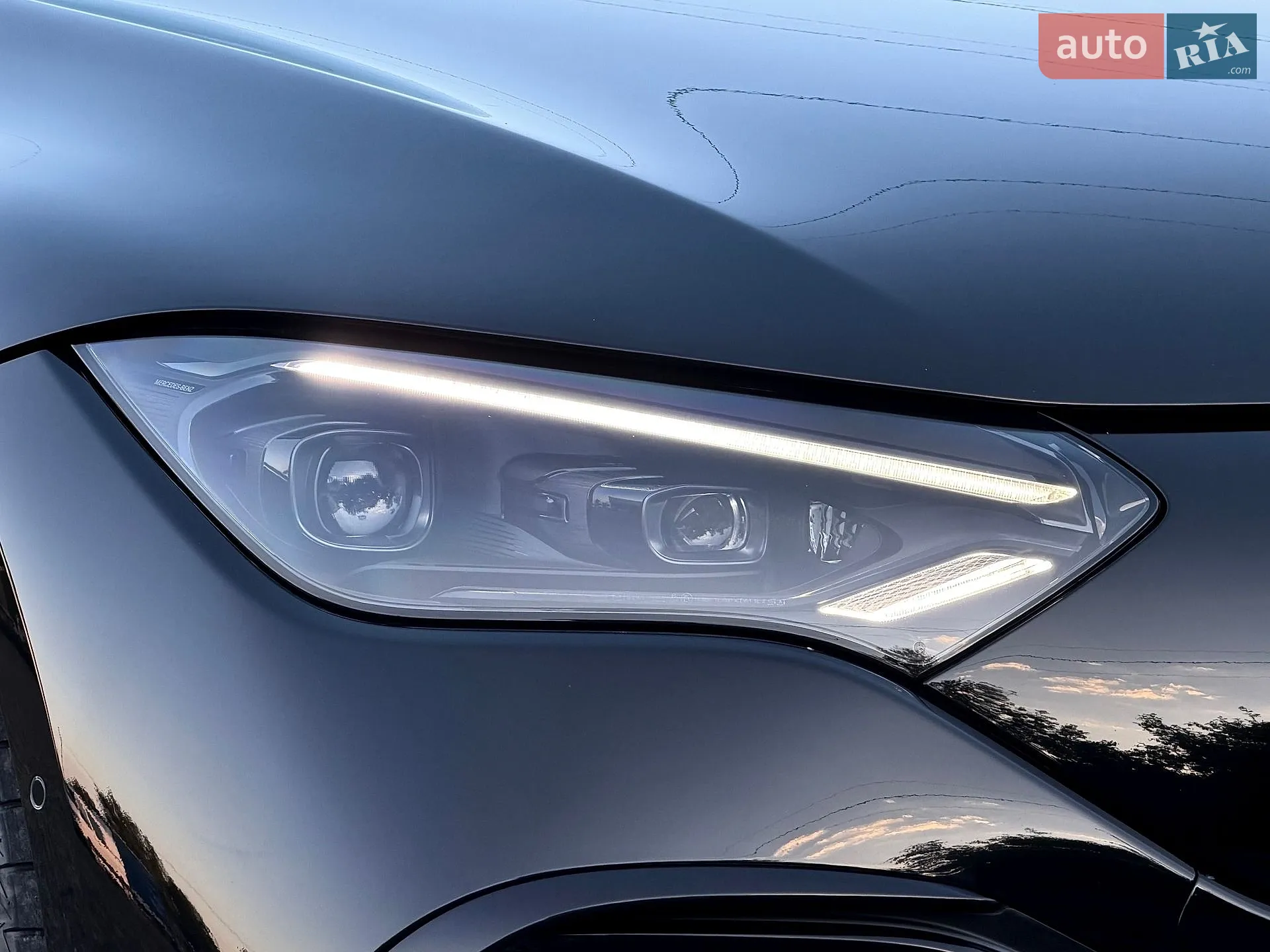 2022 Mercedes-Benz EQE - мініатюра 9