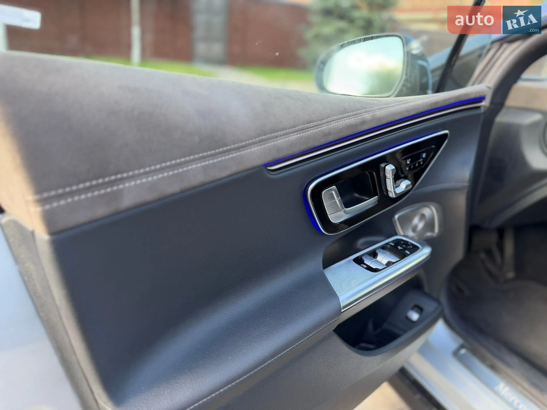 2022 Mercedes-Benz EQE - мініатюра 17