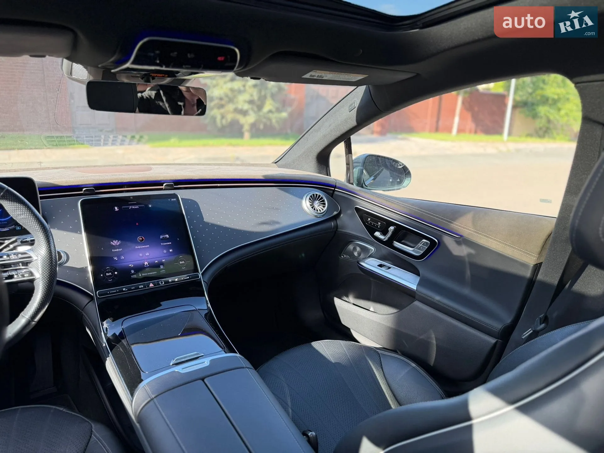 2022 Mercedes-Benz EQE - мініатюра 23