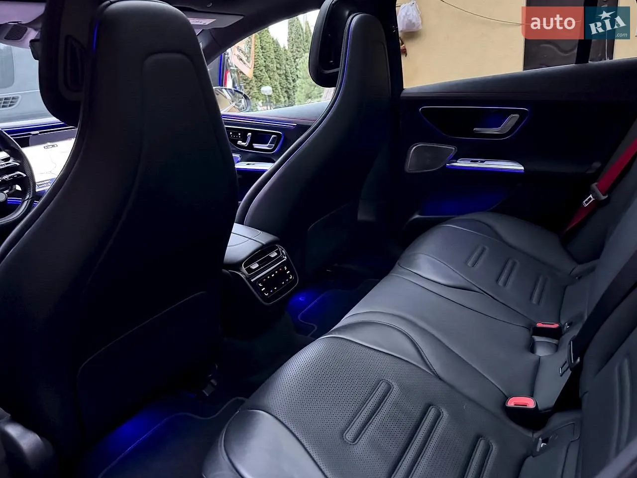 2022 Mercedes-Benz EQE - мініатюра 7