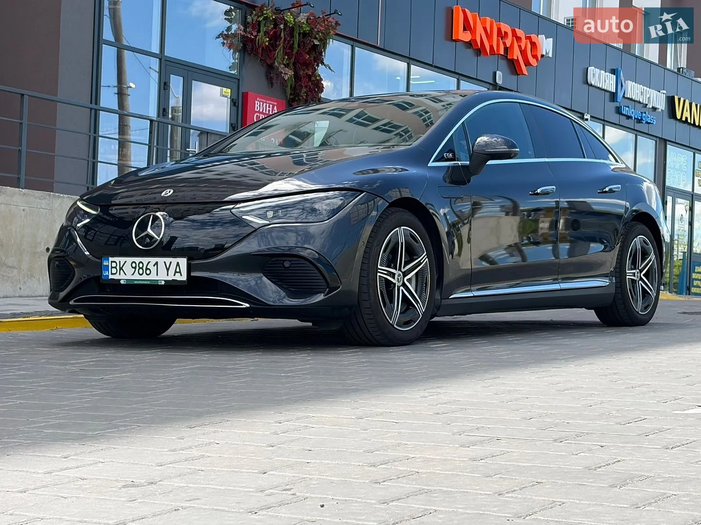 2022 Mercedes-Benz EQE - фото 1