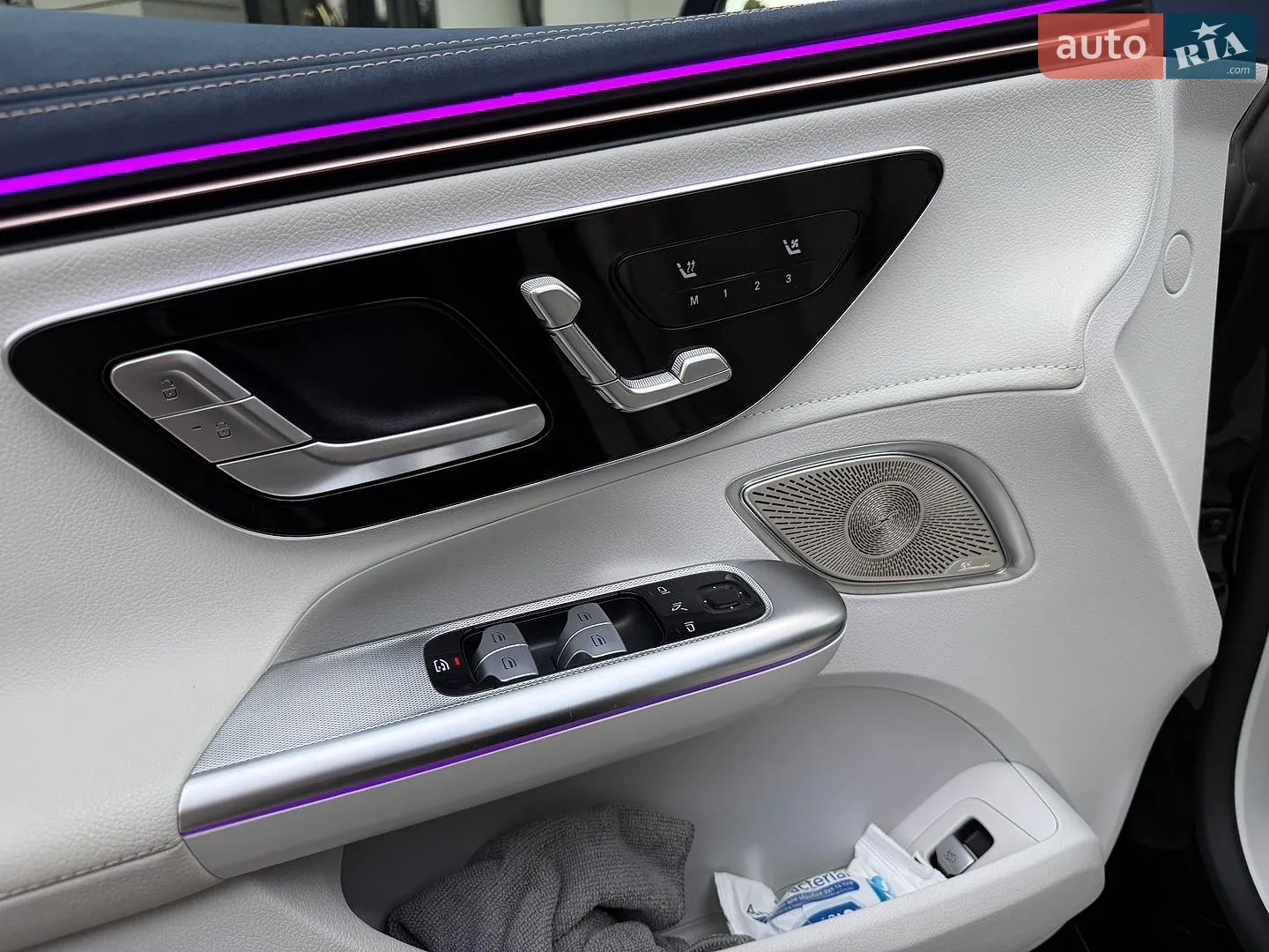 2022 Mercedes-Benz EQE - мініатюра 9